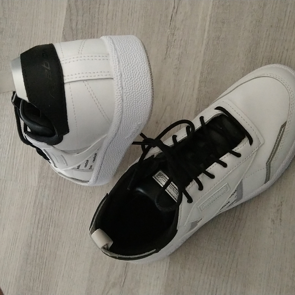Adidas shoes - Picture 3 of 4